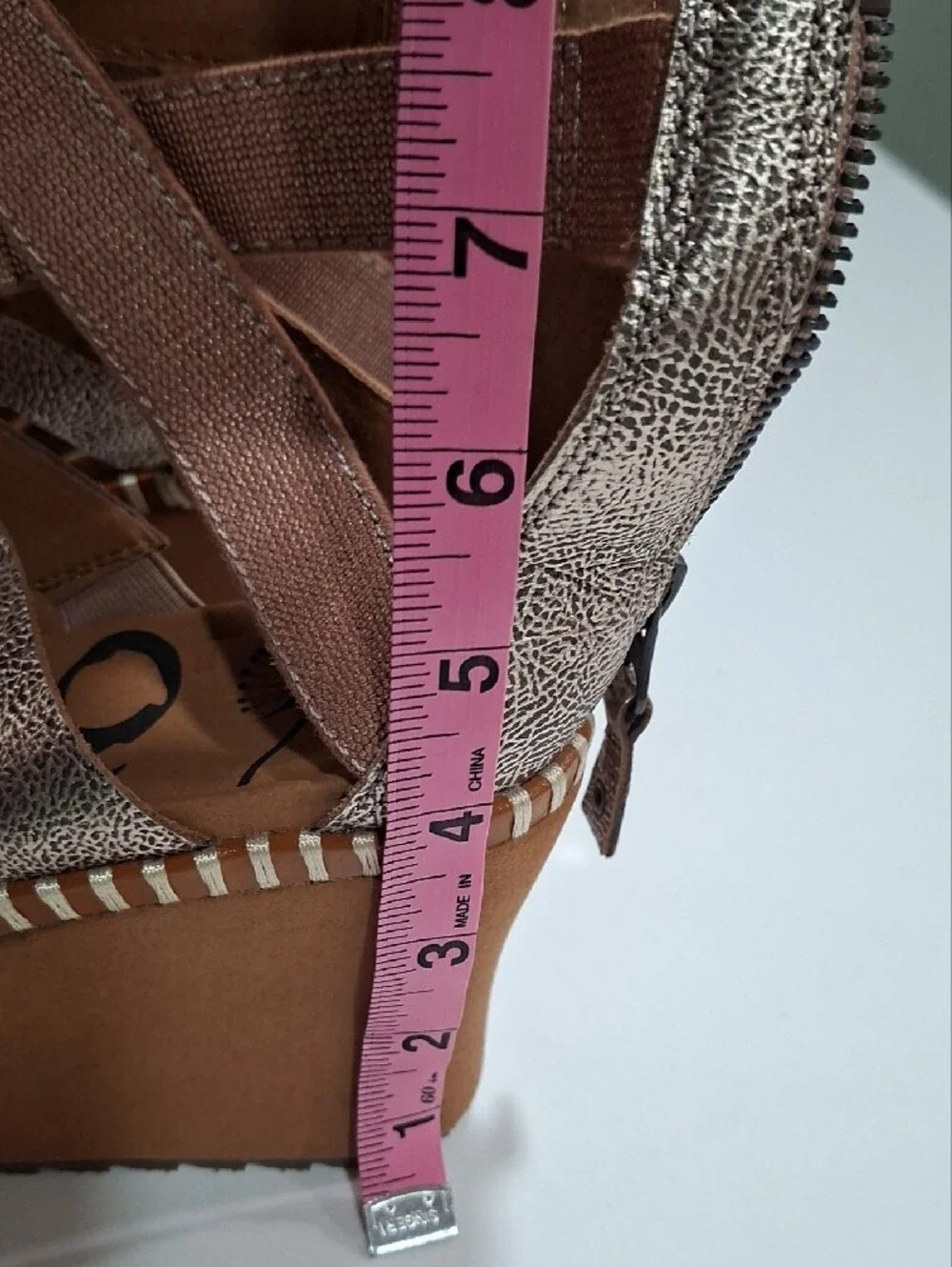 OTBT Brown Strappy Kids Sandals with Elastic Cross-Straps